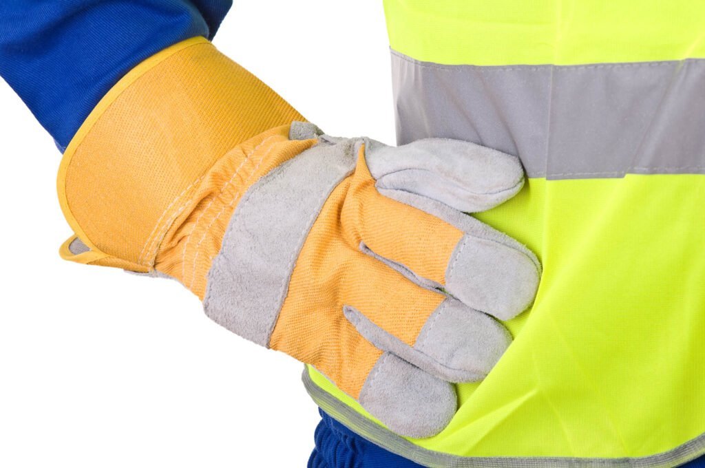 Choosing the Right Safety Gloves for Workplace Safety